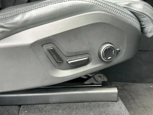 ボルボ ＸＣ９０ B6 AWD インスクリプション 茨城県 2021(令3)年 4.5万km グレー 黒革 /Allシ-トヒ-タ- /ベンチレ-ション /マッサ-ジ機能 /M付パワ-シ-ト /HUD /harman/kardon /ワイヤレス充電 /衝突軽減B /ACC /LKA /BLIS /360°カメラ /自動駐車 /パワ-テ-ルゲ-ト /LED /オ-トハイビ-ム /純正20inAW /ETC2.0 /禁煙車