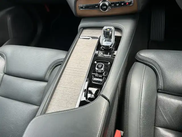 ボルボ ＸＣ９０ B6 AWD インスクリプション 茨城県 2021(令3)年 4.5万km グレー 黒革 /Allシ-トヒ-タ- /ベンチレ-ション /マッサ-ジ機能 /M付パワ-シ-ト /HUD /harman/kardon /ワイヤレス充電 /衝突軽減B /ACC /LKA /BLIS /360°カメラ /自動駐車 /パワ-テ-ルゲ-ト /LED /オ-トハイビ-ム /純正20inAW /ETC2.0 /禁煙車