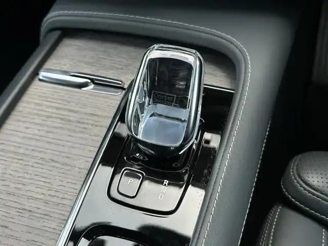 ボルボ ＸＣ９０ B6 AWD インスクリプション 茨城県 2021(令3)年 4.5万km グレー 黒革 /Allシ-トヒ-タ- /ベンチレ-ション /マッサ-ジ機能 /M付パワ-シ-ト /HUD /harman/kardon /ワイヤレス充電 /衝突軽減B /ACC /LKA /BLIS /360°カメラ /自動駐車 /パワ-テ-ルゲ-ト /LED /オ-トハイビ-ム /純正20inAW /ETC2.0 /禁煙車