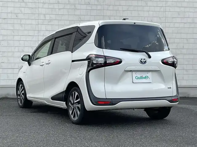 トヨタ シエンタ ハイブリッド G クエロ 山口県 2018(平30)年 4.2万km ホワイトパールクリスタルシャイン トヨタセーフティセンス/純正ナビ/CD/SD/BT/AM/FM/フルセグTV/両側パワースライドドア/シートヒーター/純正ドライブレコーダー/オートライト/バックカメラ/レーンアシスト/オートマチックハイビーム/電動格納ミラー/EVモード/ECOモード/フォグランプ/純正フロアマット/ETC