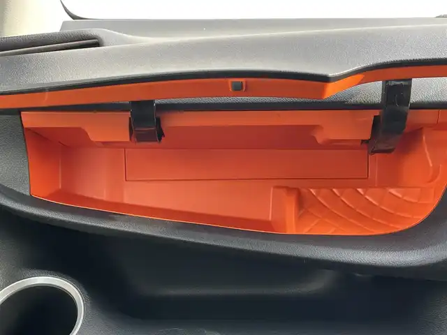 トヨタ シエンタ ハイブリッド G クエロ 山口県 2018(平30)年 4.2万km ホワイトパールクリスタルシャイン トヨタセーフティセンス/純正ナビ/CD/SD/BT/AM/FM/フルセグTV/両側パワースライドドア/シートヒーター/純正ドライブレコーダー/オートライト/バックカメラ/レーンアシスト/オートマチックハイビーム/電動格納ミラー/EVモード/ECOモード/フォグランプ/純正フロアマット/ETC