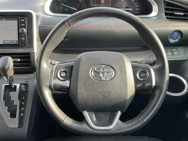 トヨタ シエンタ ハイブリッド G クエロ 山口県 2018(平30)年 4.2万km ホワイトパールクリスタルシャイン トヨタセーフティセンス/純正ナビ/CD/SD/BT/AM/FM/フルセグTV/両側パワースライドドア/シートヒーター/純正ドライブレコーダー/オートライト/バックカメラ/レーンアシスト/オートマチックハイビーム/電動格納ミラー/EVモード/ECOモード/フォグランプ/純正フロアマット/ETC