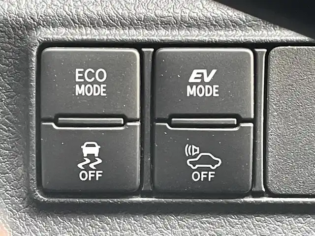 トヨタ シエンタ ハイブリッド G クエロ 山口県 2018(平30)年 4.2万km ホワイトパールクリスタルシャイン トヨタセーフティセンス/純正ナビ/CD/SD/BT/AM/FM/フルセグTV/両側パワースライドドア/シートヒーター/純正ドライブレコーダー/オートライト/バックカメラ/レーンアシスト/オートマチックハイビーム/電動格納ミラー/EVモード/ECOモード/フォグランプ/純正フロアマット/ETC