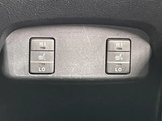 トヨタ シエンタ ハイブリッド G クエロ 山口県 2018(平30)年 4.2万km ホワイトパールクリスタルシャイン トヨタセーフティセンス/純正ナビ/CD/SD/BT/AM/FM/フルセグTV/両側パワースライドドア/シートヒーター/純正ドライブレコーダー/オートライト/バックカメラ/レーンアシスト/オートマチックハイビーム/電動格納ミラー/EVモード/ECOモード/フォグランプ/純正フロアマット/ETC