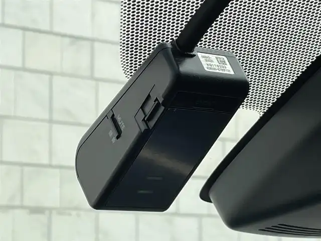 トヨタ シエンタ ハイブリッド G クエロ 山口県 2018(平30)年 4.2万km ホワイトパールクリスタルシャイン トヨタセーフティセンス/純正ナビ/CD/SD/BT/AM/FM/フルセグTV/両側パワースライドドア/シートヒーター/純正ドライブレコーダー/オートライト/バックカメラ/レーンアシスト/オートマチックハイビーム/電動格納ミラー/EVモード/ECOモード/フォグランプ/純正フロアマット/ETC