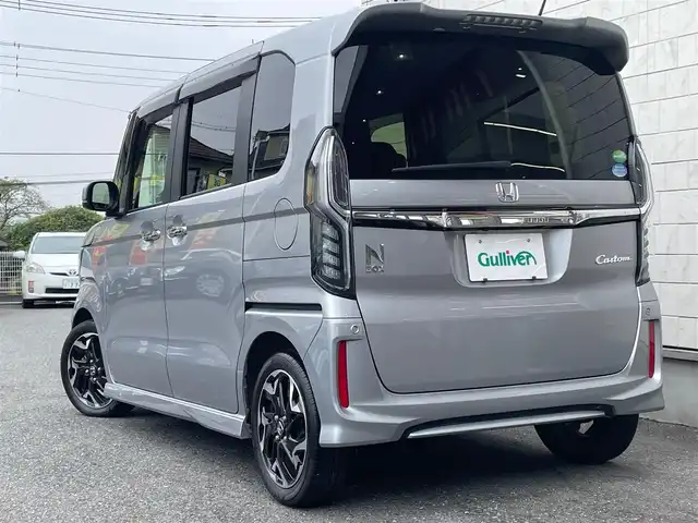 ホンダ Ｎ ＢＯＸ カスタム G L ターボ ホンダセンシング 埼玉県 2018(平30)年 1.2万km ルナシルバーM AIS検査済み/登録時走行11933キロ/車検R7年6月20日まで/ホンダセンシング/アダプティブクルーズコントロール/衝突被害軽減ブレーキ/車線維持支援システム/純正8インチSDナビ/フルセグTV/BT/CD/DVD/USB/バックカメラ/両側パワースライドドア/LEDヘッドライト/オートライト/ハーフレザーシート/パドルシフト/ドライブレコーダー/カーテンエアバック/スマートキー×2/ETC