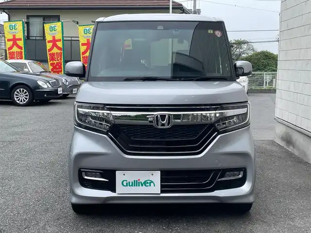 ホンダ Ｎ ＢＯＸ カスタム G L ターボ ホンダセンシング 埼玉県 2018(平30)年 1.2万km ルナシルバーM AIS検査済み/登録時走行11933キロ/車検R7年6月20日まで/ホンダセンシング/アダプティブクルーズコントロール/衝突被害軽減ブレーキ/車線維持支援システム/純正8インチSDナビ/フルセグTV/BT/CD/DVD/USB/バックカメラ/両側パワースライドドア/LEDヘッドライト/オートライト/ハーフレザーシート/パドルシフト/ドライブレコーダー/カーテンエアバック/スマートキー×2/ETC