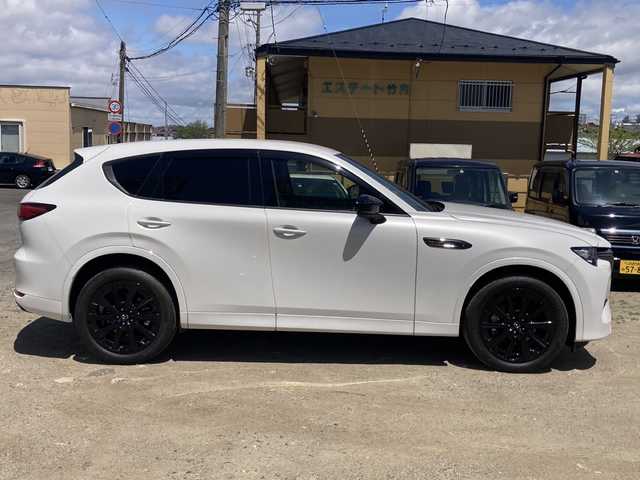 マツダ ＣＸ－６０ XD HV エクスクルーシブスポーツ 福島県 2022(令4)年 2.5万km ロジウムホワイトプレミアムメタリック ・４WD/・BOSEサウンド/・純正ディスプレイオーディオ/・BT/USB・フルセグ/・360°ビューモニター/・ETC/・ドライブレコーダー/・i-ACTIVSENSE/・アドバンスト・スマート・シティ・ブレーキ・サポート/・レーンキープアシスト/・レーダークルーズコントロール/・クリアランスソナー/・横滑り防止装置/・ブラインドスポットモニタリング/・アイドリングストップ/・ハイビーム・コントロール・システム/・アダプティブ・フロントライティング・システム/・LEDヘッドライト/・オートライト/・パワーバックドア/・レザーシート/・全席シートヒーター/・D+N席シートエアコン/・D+N席パワーシート/・ステアリングヒーター/・置くだけ充電/・100V電源/・純正20インチAW/・純正フロアマット/・プッシュスタート/・スマートキー/・スペアキー/・保証書