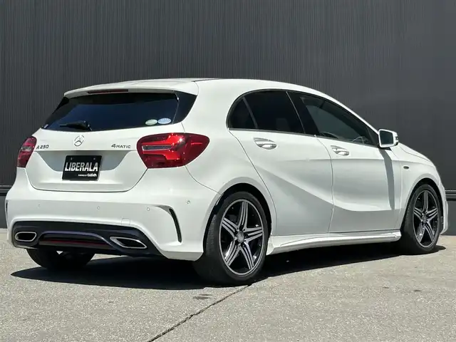 メルセデス・ベンツ Ａ２５０ シュポルト 4MATIC 道東・釧路十勝 2016(平28)年 4.7万km カルサイトホワイト AMGレザーエクスクルーシブパッケージ/レーダーセーフティーパッケージ/ディストロニック/純正ナビ/TV/CD/BT/黒革/シートヒーター(前席)/メモリ付きパワーシート(前席)/パノラミックスライディングルーフ/バックカメラ/コーナーセンサー(前後)/harman/kardon/LEDヘッドライト/オートライト/パドルシフト/純正フロアマット/純正18インチAW/ETC