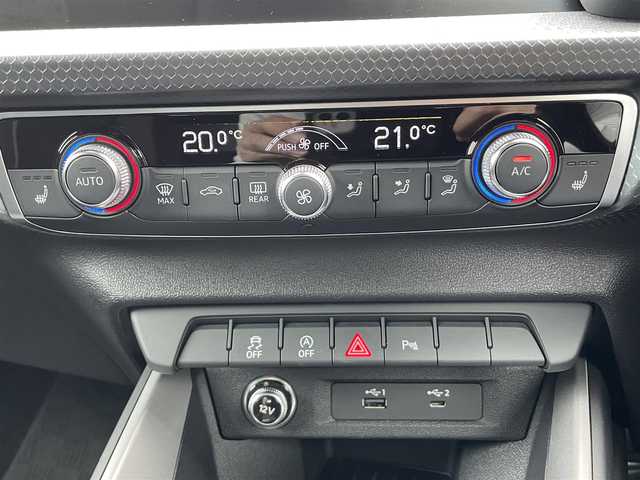 アウディ Ａ１ SB 35TFSI アドバンスド 香川県 2019(令1)年 2.3万km グレイシアホワイトメタリック 純正ナビ（BT、フルセグTV）/Bカメラ/前後コーナーセンサー/バーチャルコクピット/シートヒーター　前席/レーンキープアシスト/アダクティブクルーズコントロール/スマートキー