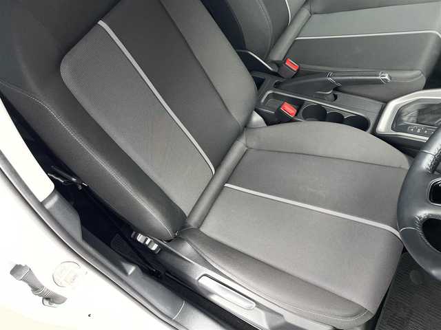 アウディ Ａ１ SB 35TFSI アドバンスド 香川県 2019(令1)年 2.3万km グレイシアホワイトメタリック 純正ナビ（BT、フルセグTV）/Bカメラ/前後コーナーセンサー/バーチャルコクピット/シートヒーター　前席/レーンキープアシスト/アダクティブクルーズコントロール/スマートキー