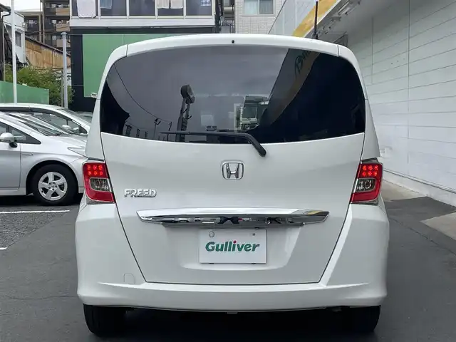 ホンダ フリード G プレミアムエディション 千葉県 2016(平28)年 8.4万km ホワイトオーキッドパール Gathersナビ/フルセグTV/Blue Tooth/CD/DVD/フリップダウンモニター/バックカメラ/前後ドライブレコーダー/両側パワスラドア/ビルトインETC/社外LEDヘッドライトバルブ/純正フロアマット/電動格納ミラー/ドアバイザー/取説/保証書