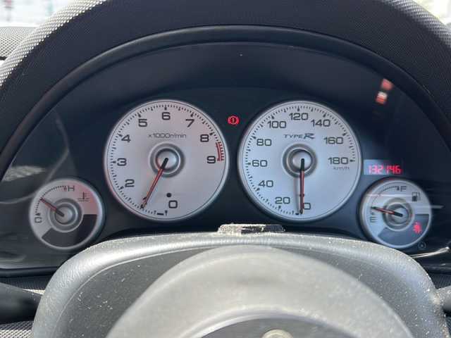 ホンダ インテグラ タイプR 岡山県 2002(平14)年 13.3万km チャンピオンシップホワイト PS　/PW　/保証書　/取扱説明書　/AAC　/ETC　/Bluetooth接続　/バックカメラ　/17インチ純正AW　/純正フロアマット　/純正LEDライト/ナビ　/RECAROシート　/ABS　/エアバック　/自家用