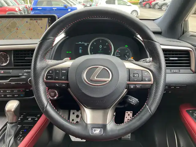 レクサス ＲＸ 300 Fスポーツ 静岡県 2018(平30)年 4万km ホワイトノーヴァガラスフレーク エンジンスタートボタン/スマートキー/アイドリングストップ/ワンオーナー/パワーウィンドウ/パワーステアリング/100V充電/オートエアコン/クルーズコントロール/ETC2.0/USB入力端子/バックカメラ/純正ナビ（CD.DVD.BT.ワンセグ）/純正フロアマット/純正アルミホイール/電動リアゲート/D席N席パワーシート/D席N席シートヒーター/D席N席エアシート/ABS/横滑り防止装置/コーナーセンサー前後/レーンキープアシスト/オートライト/オートマチックハイビーム/W+サイドエアバック/カーテンエアバック/衝突軽減システム