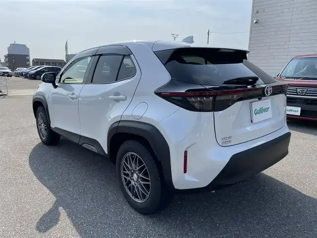 トヨタ ヤリスクロス G 石川県 2023(令5)年 0.4万km プラチナホワイトパールマイカ ワンオーナー/純正ディスプレイオーディオ/ナビ/全方位カメラ/トヨタセーフティセンス/レーダークルーズ/スマートキー/プッシュスタート/電動ミラー/ETC/レーンキープ/社外アルミホイール/純正AW&夏タイヤ積み込み/オートライト/保証書/取説