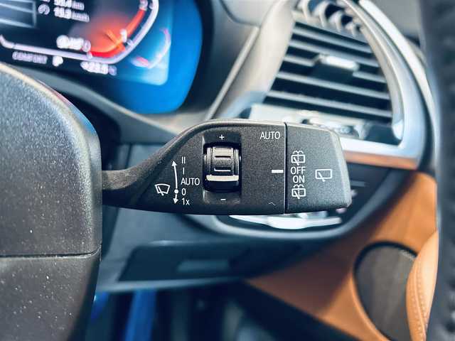 ＢＭＷ Ｘ３ ミッドナイトエディション 大阪府 2019(令1)年 6.3万km サファイアブラックP 130台限定車/ワンオーナー/HUD/茶革/ハーマンカードン/パワーシート/シートヒーター/ACC/純正ナビ/TV/３６０度カメラ/applecarplay/純正20インチAW/LEDヘッドライト/電動リアゲート/ワイヤレス充電/ブラインドスポット
