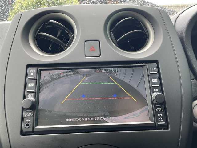 日産 ノート X 福岡県 2017(平29)年 5.7万km スーパーブラック 360°セーフティアシスト/横滑り防止/盗難防止/レーンキープアシスト/エアバッグ/バックカメラ/SDナビ/BT/フルセグTV/CDチェンジャー/純正フロアマット/プッシュスタート/スマートキー/オートライト/スペアキー/パワーウィンドウ