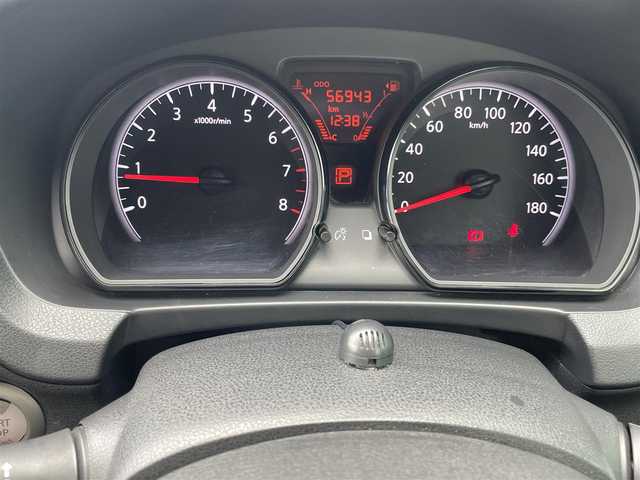 日産 ノート X 福岡県 2017(平29)年 5.7万km スーパーブラック 360°セーフティアシスト/横滑り防止/盗難防止/レーンキープアシスト/エアバッグ/バックカメラ/SDナビ/BT/フルセグTV/CDチェンジャー/純正フロアマット/プッシュスタート/スマートキー/オートライト/スペアキー/パワーウィンドウ
