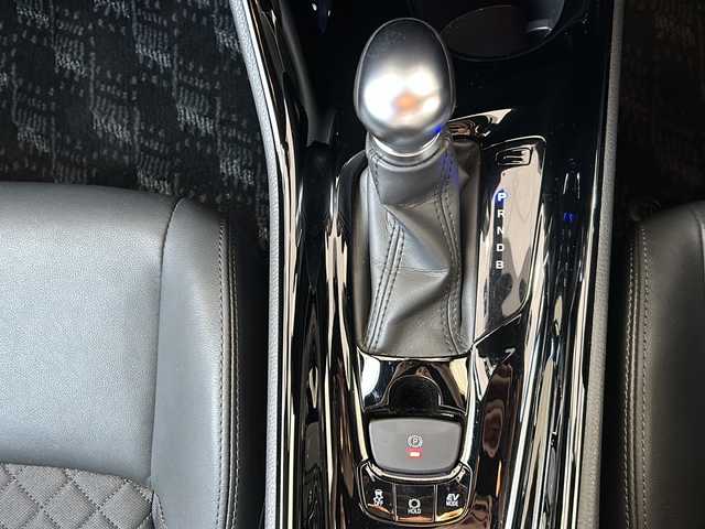 トヨタ Ｃ－ＨＲ G モード ネロ セーフティプラス 神奈川県 2021(令3)年 2.1万km ダークブルーマイカ ワンオーナー/純正ディスプレイオーディオ＋ナビ/(AM/FM/USB/BT)/全方位カメラ/レーダークルーズコントロール/衝突被害軽減ブレーキ/レーンキープアシスト/横滑り防止装置/オートハイビーム/ハーフレザーシート/D/N席シートヒーター/AC100V電源/ビルトインETC/前後ドライブレコーダー/オートライト/フロアマット/ドアバイザー/ISOFIX/スペアキー×1/保証書/取扱説明書