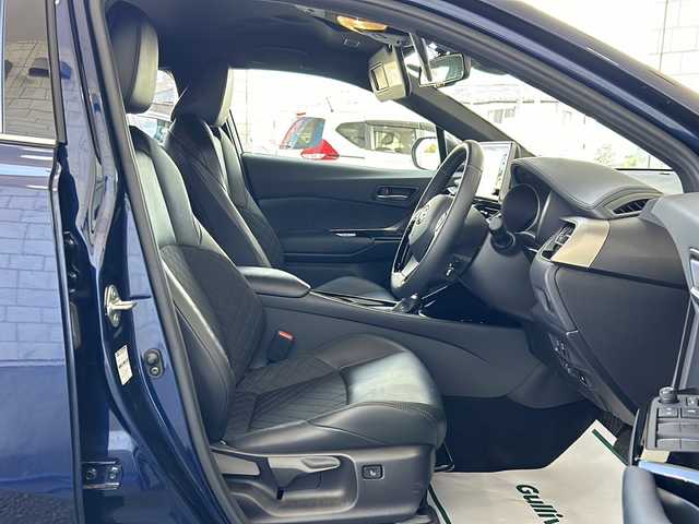 トヨタ Ｃ－ＨＲ G モード ネロ セーフティプラス 神奈川県 2021(令3)年 2.1万km ダークブルーマイカ ワンオーナー/純正ディスプレイオーディオ＋ナビ/(AM/FM/USB/BT)/全方位カメラ/レーダークルーズコントロール/衝突被害軽減ブレーキ/レーンキープアシスト/横滑り防止装置/オートハイビーム/ハーフレザーシート/D/N席シートヒーター/AC100V電源/ビルトインETC/前後ドライブレコーダー/オートライト/フロアマット/ドアバイザー/ISOFIX/スペアキー×1/保証書/取扱説明書