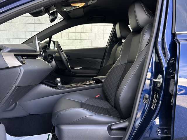トヨタ Ｃ－ＨＲ G モード ネロ セーフティプラス 神奈川県 2021(令3)年 2.1万km ダークブルーマイカ ワンオーナー/純正ディスプレイオーディオ＋ナビ/(AM/FM/USB/BT)/全方位カメラ/レーダークルーズコントロール/衝突被害軽減ブレーキ/レーンキープアシスト/横滑り防止装置/オートハイビーム/ハーフレザーシート/D/N席シートヒーター/AC100V電源/ビルトインETC/前後ドライブレコーダー/オートライト/フロアマット/ドアバイザー/ISOFIX/スペアキー×1/保証書/取扱説明書