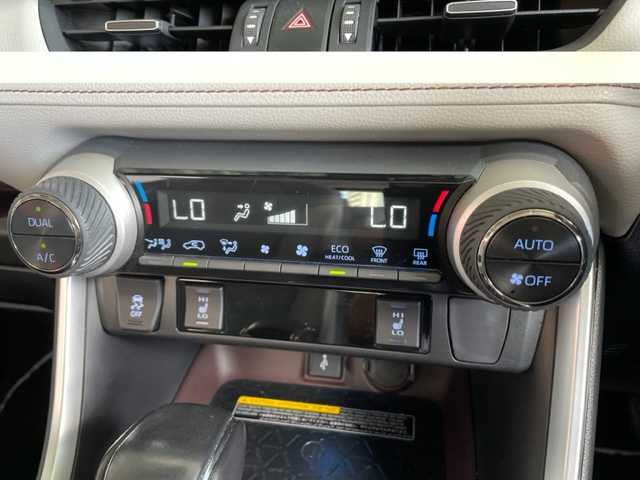 トヨタ ＲＡＶ４ ハイブリットG 神奈川県 2021(令3)年 8.9万km ホワイトパールクリスタルシャイン ワンオーナー/4WD/純正ディスプレイオーディオ/・DTV/Bluetooth/USB/全方位カメラ/クリアランスソナー/レザーシート/D席パワーシート/前席シートヒーター/パワーバックドア/ルーフレール/置くだけ充電/ビルトインETC2.0/前後ドライブレコーダー/ブラインドスポットモニター/ToyotaSafetySense/・プリクラッシュセーフティ/・レーントレーシングアシスト/・オートマチックハイビーム/・ロードサインアシスト/・レーダークルーズコントロール/・先行車発進告知機能/リヤクロストラフィックアラート/パーキングサポートブレーキ/トレイルモード/純正18インチAW/100V電源/プッシュEgスタート/ストップ/スマートキー×2/純正LEDヘッドライト/ダブル/サイド/カーテンエアバッグ/ドアバイザー/純正フロアマット/取扱説明書/マルチメディア取扱説明書/新車時保証書