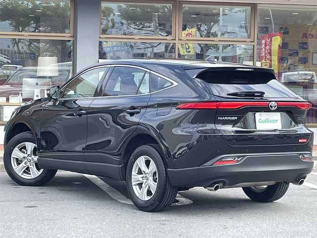 トヨタ ハリアー S 長野県 2021(令3)年 0.7万km プレシャスブラックパール 純正ナビ（AUX、USB）/バックカメラ/クルーズコントロール追従有/ビルトインETC/前後コーナーセンサー/横滑り防止装/盗難防止装置/衝突軽減システム/ダブルサウドエアバック/カーテンエアバック/純正フロアマット/純正１７AW/LEDオートライト/オートマチックハイビーム/スマートキー（１本）/保証書、取扱説明書/ワンオーナー/４WD
