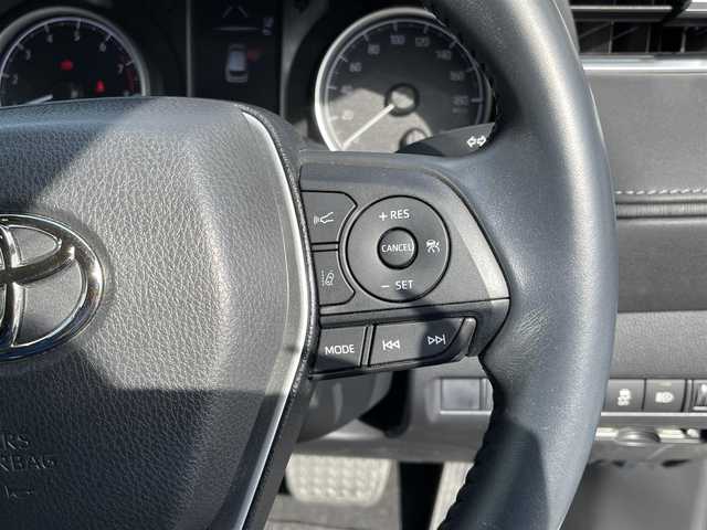トヨタ ハリアー S 長野県 2021(令3)年 0.7万km プレシャスブラックパール 純正ナビ（AUX、USB）/バックカメラ/クルーズコントロール追従有/ビルトインETC/前後コーナーセンサー/横滑り防止装/盗難防止装置/衝突軽減システム/ダブルサウドエアバック/カーテンエアバック/純正フロアマット/純正１７AW/LEDオートライト/オートマチックハイビーム/スマートキー（１本）/保証書、取扱説明書/ワンオーナー/４WD