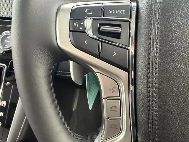 三菱 デリカＤ：５ シャモニー 愛知県 2025(令7)年 0.1千km 黒Ⅱ 登録済未使用車/4WD/ディーゼル/ターボ/e-Assist/  　・衝突軽減ブレーキシステム/　　・車線逸脱警報システム/　　・レーダークルーズコントロール/　　・オートマチックハイビーム/　　・BSM/マルチアラウンドモニター/革巻きステアリング/パドルシフト/ステアリングヒーター/ハーフレザーシート/パワーシート/シートヒーター/キャプテンシート/両側パワースライドドア/パワーバックドア/純正LEDヘッドライト/フォグランプ/純正18インチアルミホイール/取扱説明書/保証書/スペアキー