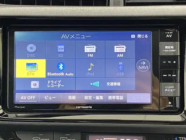 トヨタ アクア S 岐阜県 2015(平27)年 7.9万km ライムホワイトパールクリスタルシャイン Carrozzeria社製SDナビ/バックカメラ/ETC/オートエアコン/横滑り防止装置/Wエアバッグ/オートライト/ワンセグTV