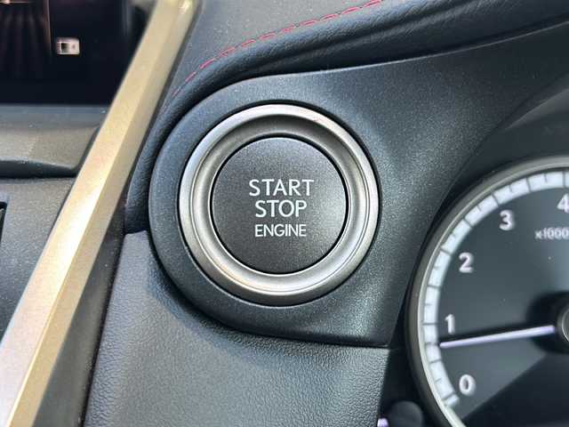レクサス ＮＸ 300 Fスポーツ 静岡県 2019(平31)年 3.8万km ホワイトノーヴァガラスフレーク 純正ナビ/・FM/・AM/・CD/DVD/・サウンドライブラリ/・SD/・USB/・Bluetooth/・Miracast/・フルセグTV/・AUX/主要装備/・サンルーフ/・レーダー探知機/・赤革シート/・運転席＋助手席パワーシート/・バックカメラ/・プリクラッシュセーフティ/・パドルシフト/・オートホールド/・車線逸脱警報/・運転席+助手席シートヒーター＆ベンチレーション/・パワーテールゲート/・ＥＴＣ2.0/・100V100W電源/・電動チルト＆テレスコピックステアリング/・ステアリングヒーター