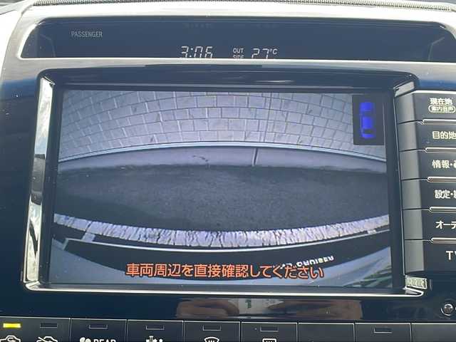 トヨタ ランドクルーザー ZX 静岡県 2014(平26)年 5.7万km ホワイトパールクリスタルシャイン 純正ナビ/地デジTV/純正CD/Bluetooth/バックカメラ/モデリスタエアロ/ガナドールマフラー/フリップダウンリアモニター/サンルーフ/シートヒーター＆ベンチレーション/2列目シートヒーター/ステアリングヒーター/純正20インチＡＷ/クルーズコントロール/エアサス