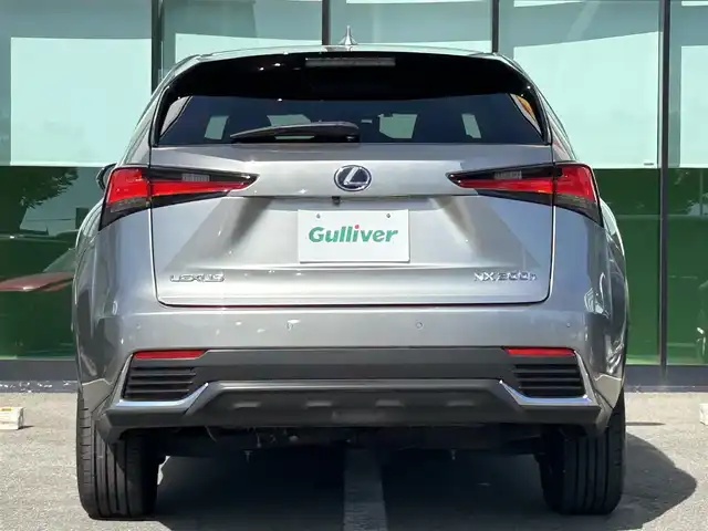 レクサス ＮＸ 300h Iパッケージ 和歌山県 2018(平30)年 6.4万km ソニックチタニウム 純正ナビ/バックカメラ/三眼LEDヘッドライト/マークレビンソン/ムーンルーフ/プリクラッシュセーフティー/レーダークルーズコントロール/車両接近通報装置/パワーシート/ポジションメモリー/シートヒーター/ステアリングヒーター/パワーバックドア/オートライト/オートマチックハイビーム