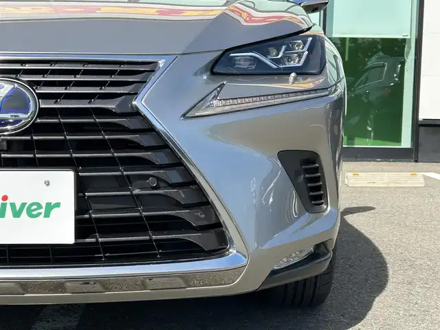 レクサス ＮＸ 300h Iパッケージ 和歌山県 2018(平30)年 6.4万km ソニックチタニウム 純正ナビ/バックカメラ/三眼LEDヘッドライト/マークレビンソン/ムーンルーフ/プリクラッシュセーフティー/レーダークルーズコントロール/車両接近通報装置/パワーシート/ポジションメモリー/シートヒーター/ステアリングヒーター/パワーバックドア/オートライト/オートマチックハイビーム