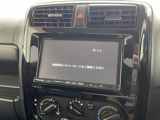 スズキ ジムニー クロスアドベンチャー 茨城県 2012(平24)年 4.9万km パールホワイト ターボ車　ＳＤナビ　シートヒーター　ヘッドライトレベライザー　ＥＴＣ　純正フロアマット　純正シート　背面タイヤ　ハロゲンヘッドライト　背面タイヤカバー　純正アルミホイール　電動格納ミラー　禁煙車