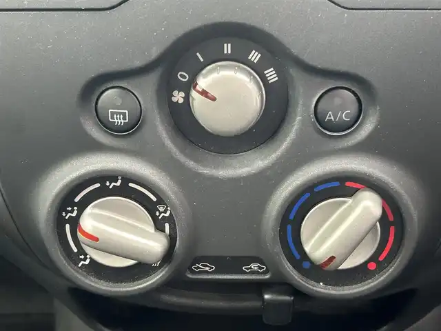 日産 ノート XVセレ +セーフ 愛知県 2015(平27)年 4.6万km シャイニングブルー ワンオーナー/純正SDナビ(FM/AM/CD/DVD/BT/USB/iPod/ワンセグ)/エマージェンシーブレーキ/車線逸脱警報/特別仕様車/アラウンドビューモニター/バックカメラ/コーナーセンサー/フォグランプ/電動格納ミラー/純正フロアマット/アイドリングストップ/ETC/プッシュスタート/スマートキー・スペアキー１本/ABS/取扱説明書・保証書