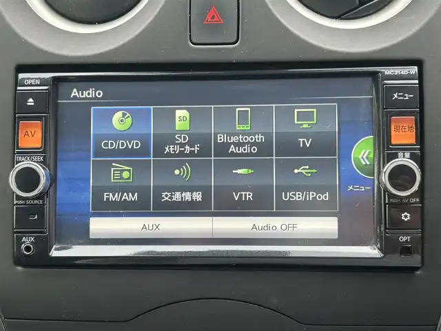 日産 ノート XVセレ +セーフ 愛知県 2015(平27)年 4.6万km シャイニングブルー ワンオーナー/純正SDナビ(FM/AM/CD/DVD/BT/USB/iPod/ワンセグ)/エマージェンシーブレーキ/車線逸脱警報/特別仕様車/アラウンドビューモニター/バックカメラ/コーナーセンサー/フォグランプ/電動格納ミラー/純正フロアマット/アイドリングストップ/ETC/プッシュスタート/スマートキー・スペアキー１本/ABS/取扱説明書・保証書