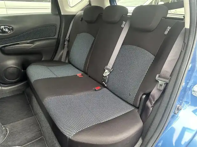 日産 ノート XVセレ +セーフ 愛知県 2015(平27)年 4.6万km シャイニングブルー ワンオーナー/純正SDナビ(FM/AM/CD/DVD/BT/USB/iPod/ワンセグ)/エマージェンシーブレーキ/車線逸脱警報/特別仕様車/アラウンドビューモニター/バックカメラ/コーナーセンサー/フォグランプ/電動格納ミラー/純正フロアマット/アイドリングストップ/ETC/プッシュスタート/スマートキー・スペアキー１本/ABS/取扱説明書・保証書