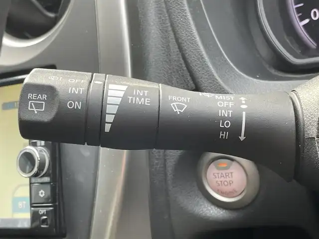 日産 ノート XVセレ +セーフ 滋賀県 2015(平27)年 4.6万km シャイニングブルー 純正ナビ/Bluetooth/DVD/CD/iPod/AUX/ETC/コーナーセンサー（前後）/バックカメラ（ミラー内臓）/全方位カメラ/レーンキープアシスト/衝突軽減装置/プッシュスタート/スペアキー1本/電動格納ミラー/純正フロアマット/ドアバイザー