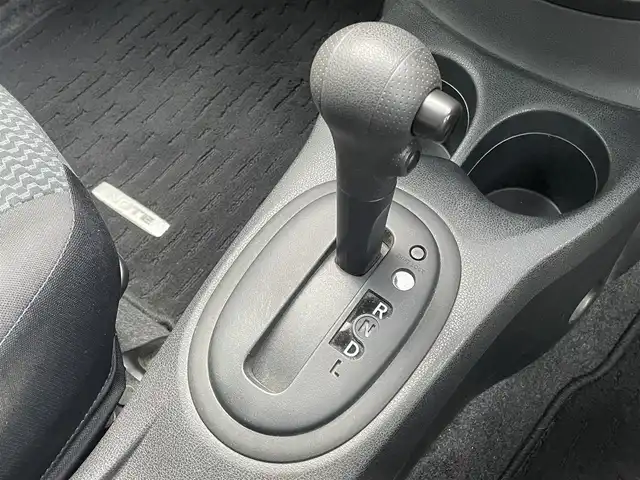 日産 ノート XVセレ +セーフ 滋賀県 2015(平27)年 4.6万km シャイニングブルー 純正ナビ/Bluetooth/DVD/CD/iPod/AUX/ETC/コーナーセンサー（前後）/バックカメラ（ミラー内臓）/全方位カメラ/レーンキープアシスト/衝突軽減装置/プッシュスタート/スペアキー1本/電動格納ミラー/純正フロアマット/ドアバイザー