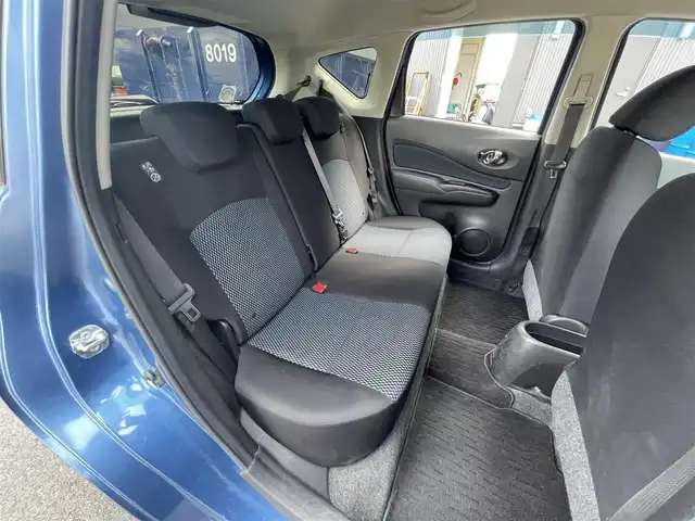 日産 ノート XVセレ +セーフ 滋賀県 2015(平27)年 4.6万km シャイニングブルー 純正ナビ/Bluetooth/DVD/CD/iPod/AUX/ETC/コーナーセンサー（前後）/バックカメラ（ミラー内臓）/全方位カメラ/レーンキープアシスト/衝突軽減装置/プッシュスタート/スペアキー1本/電動格納ミラー/純正フロアマット/ドアバイザー