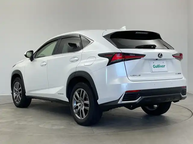 レクサス ＮＸ 300h バージョンL 新潟県 2018(平30)年 2.4万km ソニッククォーツ 純正メモリナビ/　フルセグTV/Bluetooth/CD/DVD/USB/レーダークルーズコントロール/衝突被害軽減ブレーキ/レーンキープアシスト/ブラインドスポットモニター/パワーバックドア/レザーシート/前席パワーシート/D席メモリーシート/前席シートヒーター/前席エアシート/前後コーナーセンサー/ステアリングヒーター/ドライブレコーダー/全方位モニター/ビルトインETC2.0/オートマチックハイビーム/LEDヘッドライト/純正AWセット冬タイヤ積込/レーダー探知機【Z240Csd】/レザーステアリング/ステアリングスイッチ/パドルシフト