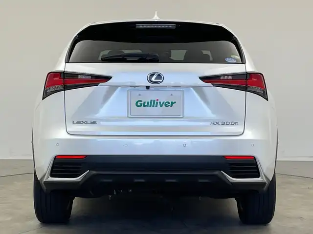 レクサス ＮＸ 300h バージョンL 新潟県 2018(平30)年 2.4万km ソニッククォーツ 純正メモリナビ/　フルセグTV/Bluetooth/CD/DVD/USB/レーダークルーズコントロール/衝突被害軽減ブレーキ/レーンキープアシスト/ブラインドスポットモニター/パワーバックドア/レザーシート/前席パワーシート/D席メモリーシート/前席シートヒーター/前席エアシート/前後コーナーセンサー/ステアリングヒーター/ドライブレコーダー/全方位モニター/ビルトインETC2.0/オートマチックハイビーム/LEDヘッドライト/純正AWセット冬タイヤ積込/レーダー探知機【Z240Csd】/レザーステアリング/ステアリングスイッチ/パドルシフト
