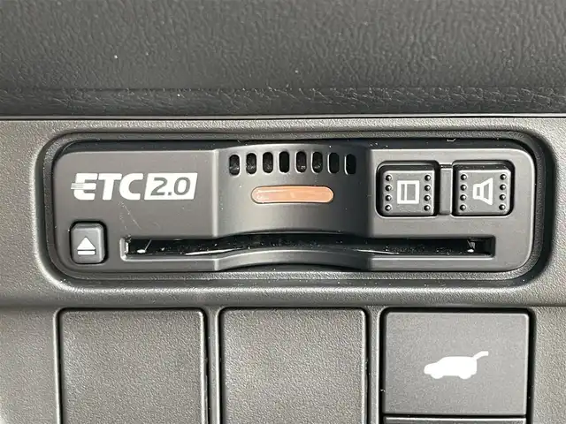 ホンダ ＺＲ－Ｖ ハイブリッド e:HEV Z 滋賀県 2025(令7)年 0.2万km クリスタルブラックパール 純正ナビ/・AM/FM/・USB/Bluetooth/・AppleCarPlay/・AndroidAuto/・フルセグTV/マルチビューカメラ/ステアリングスイッチ/革巻きステアリング/ステアリングヒーター/パドルシフト/ビルトインETC2.0/ワイヤレス充電/衝突軽減ブレーキ/レーンキープアシスト/先行者発進お知らせ/ブラインドスポットシステム/アダプティブクルーズコントロール/標識認識機能/ドライバー注意力モニター/ヒルディセントコントロール/パワーテールゲート/前席パワーシート/運転席メモリシート/前席シートヒーター/電動格納ミラー/オートマチックヘッドライト/LEDヘッドライト/アダプティブヘッドライトシステム/純正18インチアルミホイール