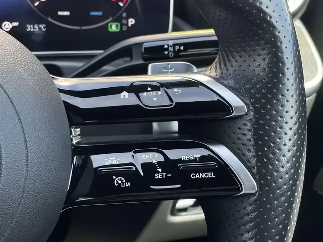 メルセデス・ベンツ Ｃ２００ アバンギャルド AMGライン 三重県 2022(令4)年 2.1万km ポーラホワイト レーダーセーフティーＰＫＧ/ベーシックＰＫＧ/ＡＣＣ/ヘッドアップディスプレイ/純正ナビ/全方位カメラ/フルセグＴＶ/ハーフレザーシート/シートヒーター/前席パワーシート/純正１８ＡＷ/アンビエント