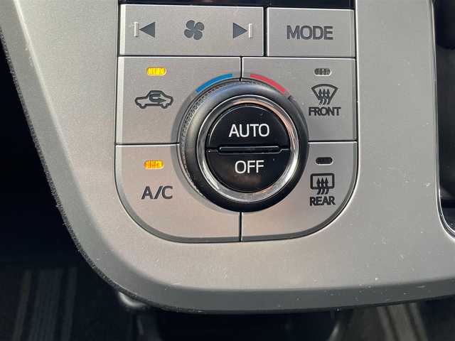 ダイハツ キャスト アクティバ X SAⅡ 愛知県 2016(平28)年 5.5万km ディープブルークリスタルマイカ /禁煙車//ケンウッドナビ//TV・Bluetooth・CD・DVD//AM・FM・USB//UVカットガラス//プライバシーガラス//プッシュスタート//ETC//電格ミラー//オートライト//純正マット//純正バイザー//保証書//取説//スペアキー