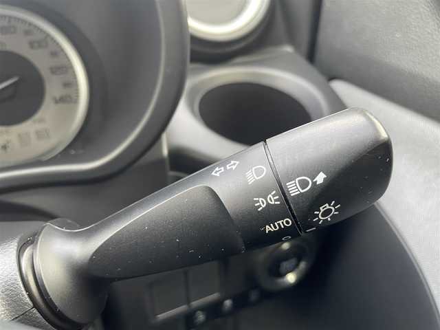 ダイハツ キャスト アクティバ X SAⅡ 愛知県 2016(平28)年 5.5万km ディープブルークリスタルマイカ /禁煙車//ケンウッドナビ//TV・Bluetooth・CD・DVD//AM・FM・USB//UVカットガラス//プライバシーガラス//プッシュスタート//ETC//電格ミラー//オートライト//純正マット//純正バイザー//保証書//取説//スペアキー