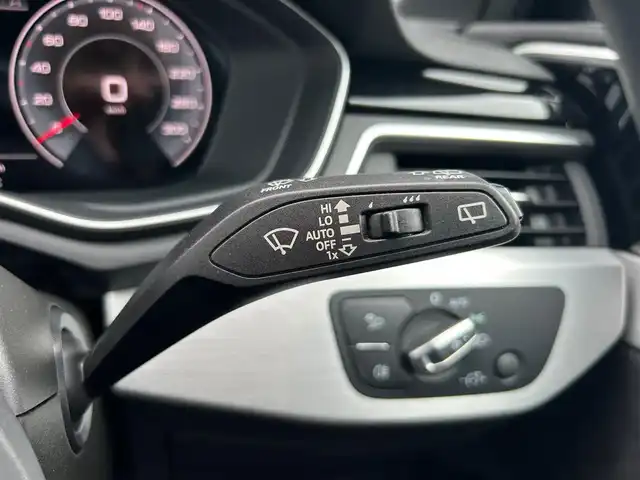 アウディ Ａ４ 35TDI Sライン 石川県 2022(令4)年 4.2万km グレイシアホワイトメタリック ワンオーナー/純正HDDナビ/　Bluetooth・AM/FM・USB・AppleCarPlay・AndroidAuto/フルセグTV/全方位カメラ/ETC2.0/前後ドライブレコーダー/アダプティブクルーズコントロール/ルーフレール/パワーシート（D+N席）/シートメモリー/シートヒーター（D+N席）/アンチロック・ブレーキ・システム/衝突被害軽減システム/横滑り防止装置/前後コーナーセンサー/レーンキープアシスト/盗難防止装置/パーキングアシスト/アイドリングストップ/エアバッグ（W+サイド）/カーテンエアバッグ/純正アルミホイール/純正フロアマット/スマートキー