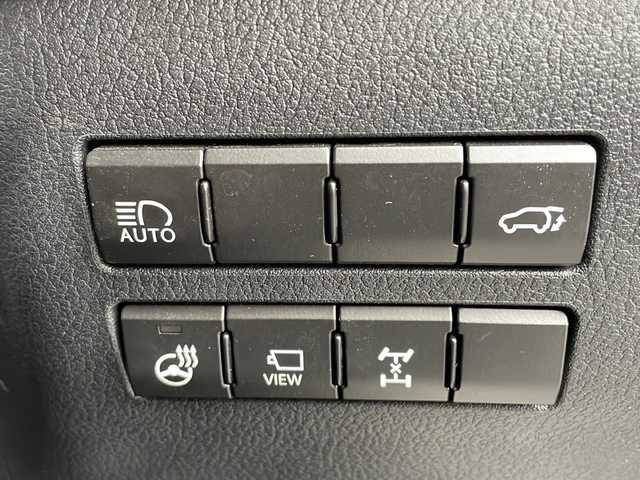 レクサス ＮＸ 300 Iパッケージ 新潟県 2018(平30)年 7.7万km グラファイトブラックガラスフレーク 4WD/後期モデル/純正ナビ/(AM/FM/CD/DVD/SD/Bluetooth)/フルセグTV/サイドカメラ/バックカメラ/三眼LEDヘッドライト/シーケンシャルウインカー/レーダークルーズコントロール/クリアランスソナー/衝突軽減ブレーキ/横滑り防止装置/ステアリングヒーター/D/N席パワーシート/D/N席シートヒーター/パワーバックドア/オートライト/オートマチックハイビーム/電子パーキング/オートホールド/前後ドライブレコーダー/レーダー探知機/ビルトインETC2.0/取扱説明書