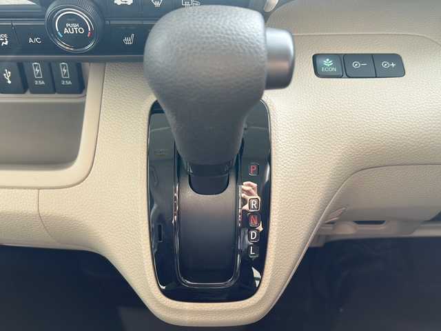 ホンダ Ｎ ＢＯＸ G L ホンダセンシング 道東・釧路十勝 2019(令1)年 2.6万km クリスタルブラックパール 4WD/純正メモリナビ　/(フルセグＴＶ/ＤＶＤ再生/Ｂｌｕｅｔｏｏｔｈ接続)　/前後ドライブレコーダー　/ビルトインＥＴＣ　/バックカメラ　/片側パワースライドドア/運転席シーヒーター　/渋滞追従機能付アダプティブ・クルーズ・コントロール　/リアコーナーセンサー　/レーンアシスト　/衝突軽減ブレーキ/横滑り防止装置/アイドリングストップ　/スマートキー/プッシュスタート/純正LEDヘッドライト/純正14インチアルミホイール/純正フロアマット/スタッドレスタイヤ積み込み